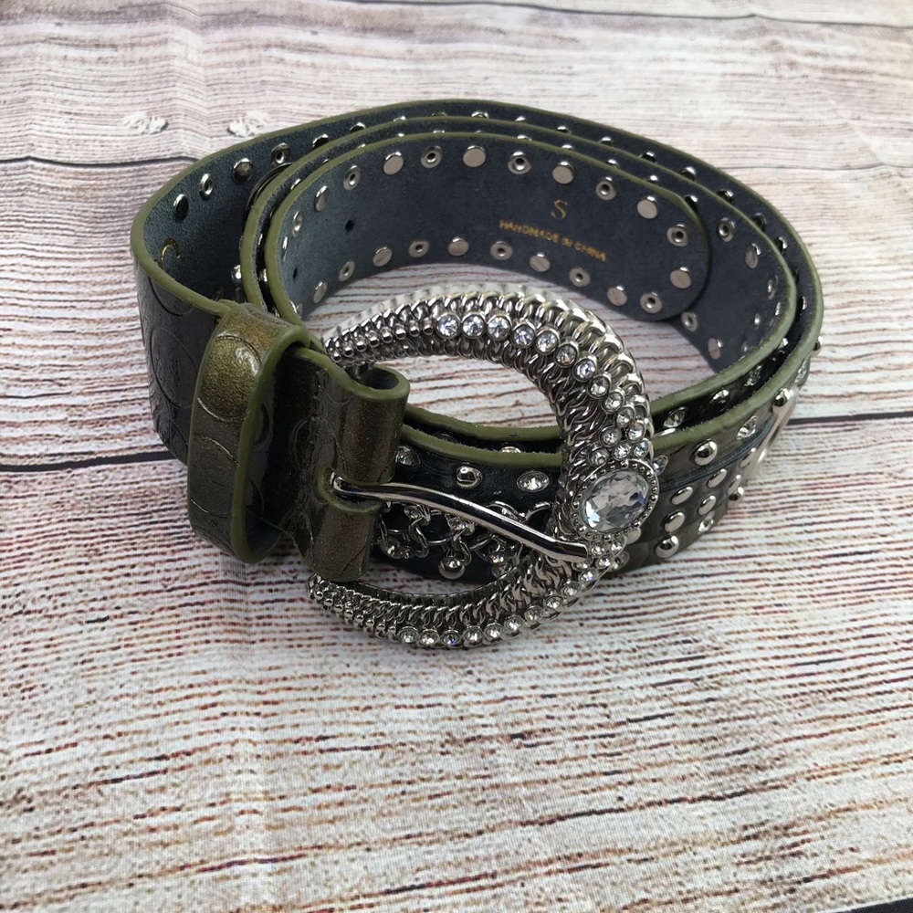 Blinged Out Ombré Patent Belt - Picture 13 of 14